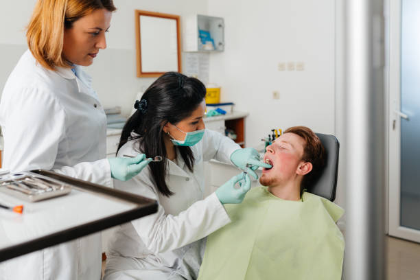 Best Cracked Tooth Emergency Dentist  in Cedar Heights, MD